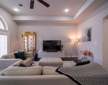 4008 Barnes Street - Photo Thumbnail 9