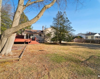 324 Brook - Photo Thumbnail 43