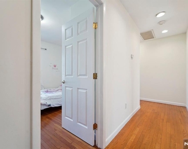 324 Brook - Photo Thumbnail 12