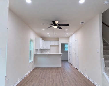4196 Sam Houston - Photo Thumbnail 6