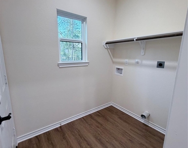 4196 Sam Houston - Photo Thumbnail 4