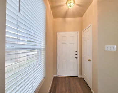 19338 Harvest Stream Way - Photo Thumbnail 5