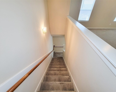 19338 Harvest Stream Way - Photo Thumbnail 32