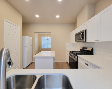 19338 Harvest Stream Way - Photo Thumbnail 12