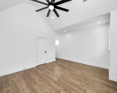 5029 Broom Street - Photo Thumbnail 19