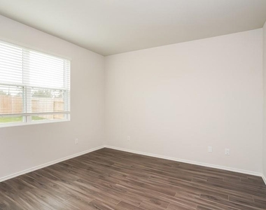 3181 Wood Lily Drive - Photo Thumbnail 8