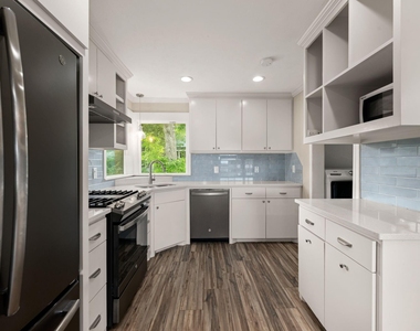 5127 Maple Street - Photo Thumbnail 4