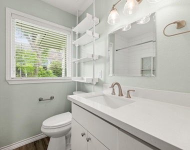 5127 Maple Street - Photo Thumbnail 16