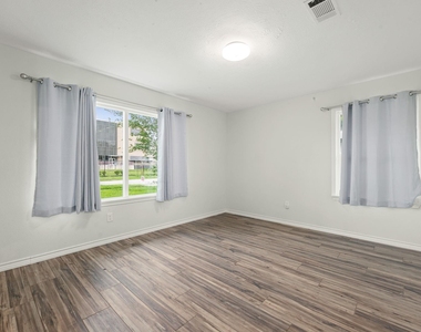 5127 Maple Street - Photo Thumbnail 12