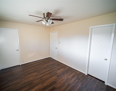 1327 Diplomat Way - Photo Thumbnail 19