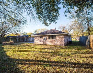 1327 Diplomat Way - Photo Thumbnail 21