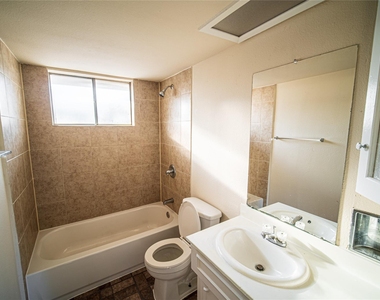 1327 Diplomat Way - Photo Thumbnail 11