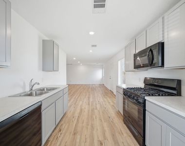 26726 Wilderye Cove Lane - Photo Thumbnail 7