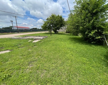 501 14th Street - Photo Thumbnail 5