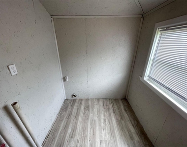 501 14th Street - Photo Thumbnail 17