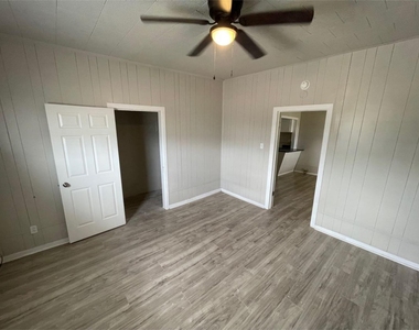 501 14th Street - Photo Thumbnail 14