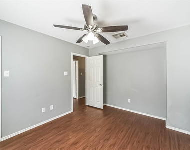 8726 Old Maple Lane - Photo Thumbnail 33