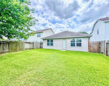 13327 Belvedere Park Court - Photo Thumbnail 27