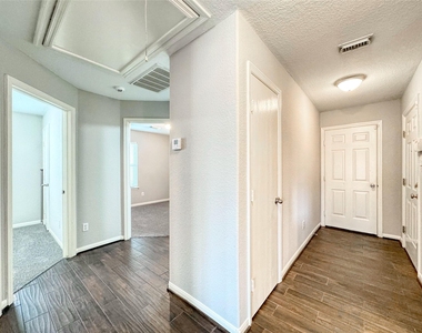 13327 Belvedere Park Court - Photo Thumbnail 4