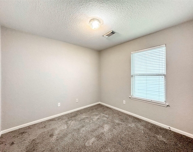 13327 Belvedere Park Court - Photo Thumbnail 9