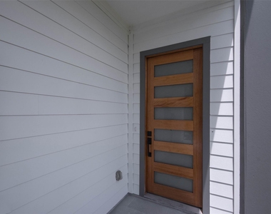 9309 Jutland Road - Photo Thumbnail 28