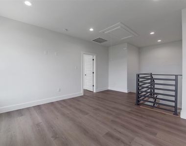 9309 Jutland Road - Photo Thumbnail 17