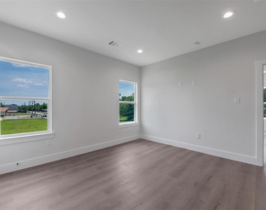 9309 Jutland Road - Photo Thumbnail 16