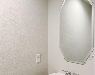 29630 Juniper Court - Photo Thumbnail 16