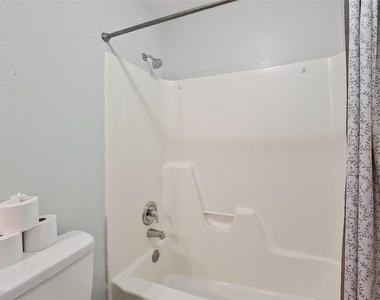 12727 Ashford Knoll Drive - Photo Thumbnail 38