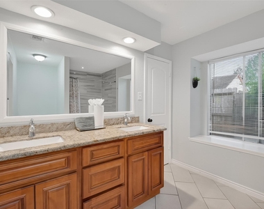 12727 Ashford Knoll Drive - Photo Thumbnail 33