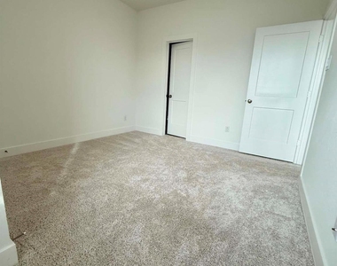 1539 Crystal Stream Drive - Photo Thumbnail 20