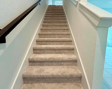 1539 Crystal Stream Drive - Photo Thumbnail 18