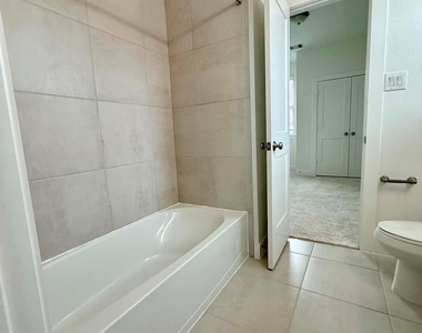 1539 Crystal Stream Drive - Photo Thumbnail 28