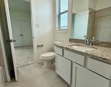 1539 Crystal Stream Drive - Photo Thumbnail 27