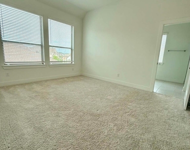 1539 Crystal Stream Drive - Photo Thumbnail 23