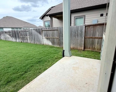 1539 Crystal Stream Drive - Photo Thumbnail 31