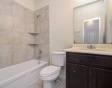 13822 Roman Ridge Lane - Photo Thumbnail 10