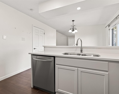 1507 Windys Way - Photo Thumbnail 14