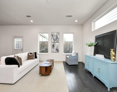 9448 Kerrwood Lane - Photo Thumbnail 6