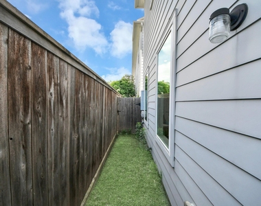 9448 Kerrwood Lane - Photo Thumbnail 32