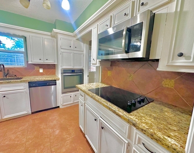 17502 Cassina Drive - Photo Thumbnail 14