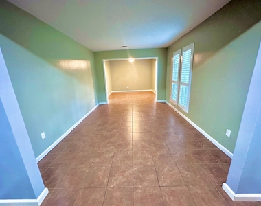 17502 Cassina Drive - Photo Thumbnail 11