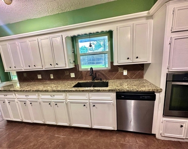17502 Cassina Drive - Photo Thumbnail 20