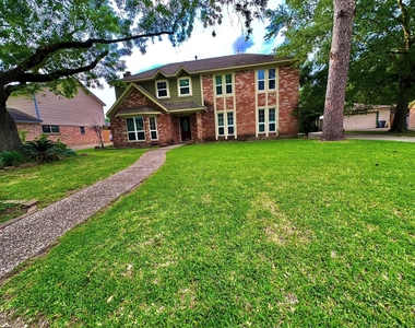 17502 Cassina Drive - Photo Thumbnail 2