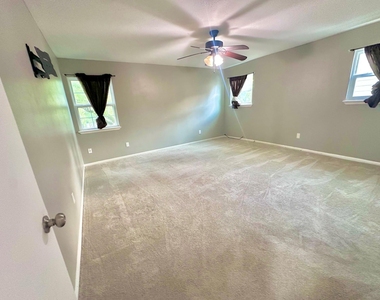 17502 Cassina Drive - Photo Thumbnail 30