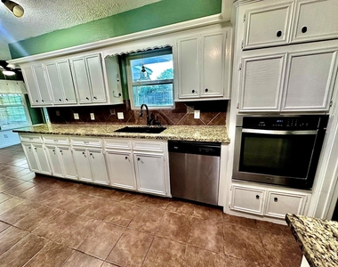 17502 Cassina Drive - Photo Thumbnail 16