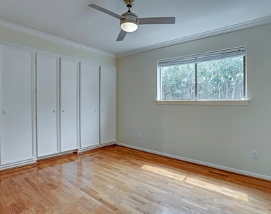 13819 Starhill Court - Photo Thumbnail 19