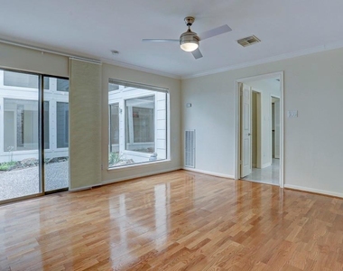 13819 Starhill Court - Photo Thumbnail 13