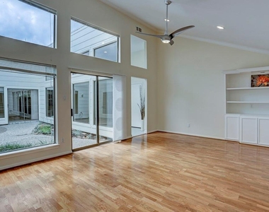 13819 Starhill Court - Photo Thumbnail 11