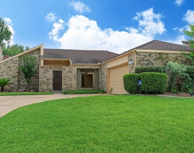 13819 Starhill Court - Photo Thumbnail 1